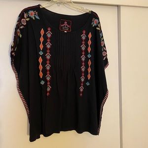 Johnny Was poncho type top size 2X